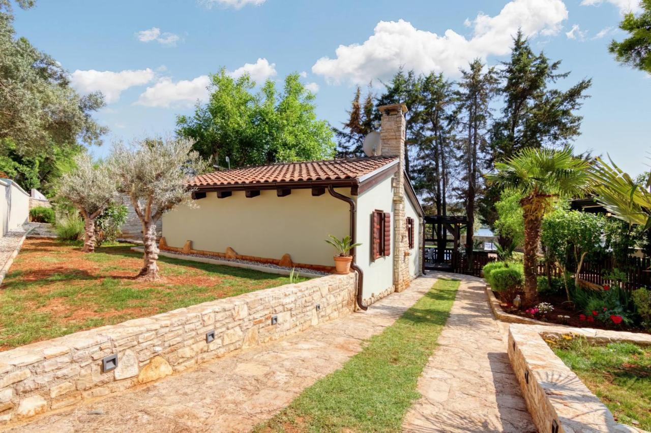 Holiday Home Giardino Marino Pomer Exteriér fotografie