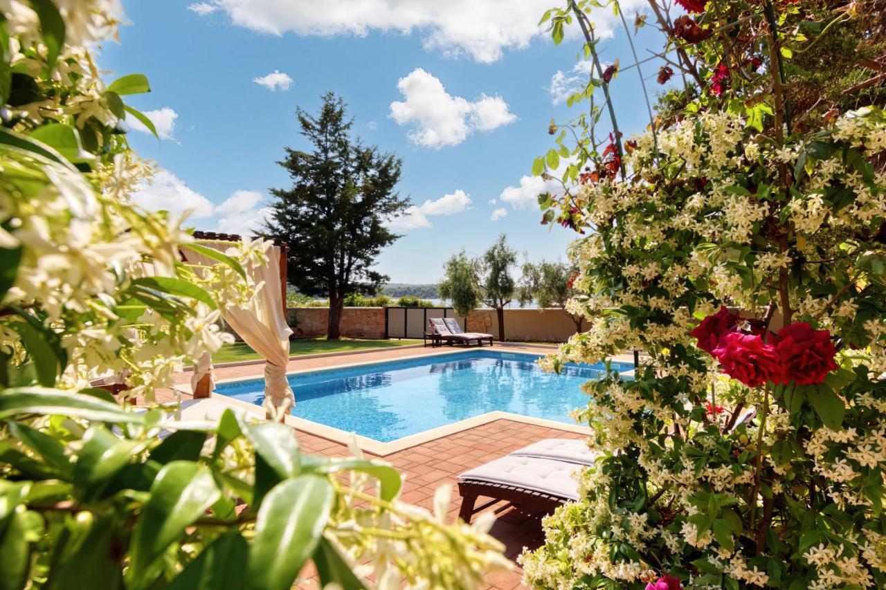 Holiday Home Giardino Marino Pomer Exteriér fotografie