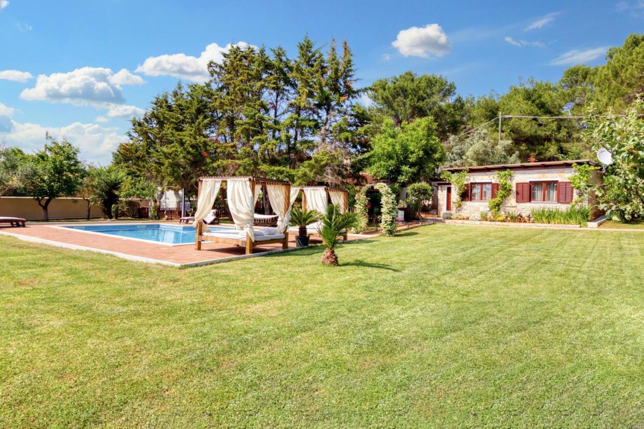 Holiday Home Giardino Marino Pomer Exteriér fotografie