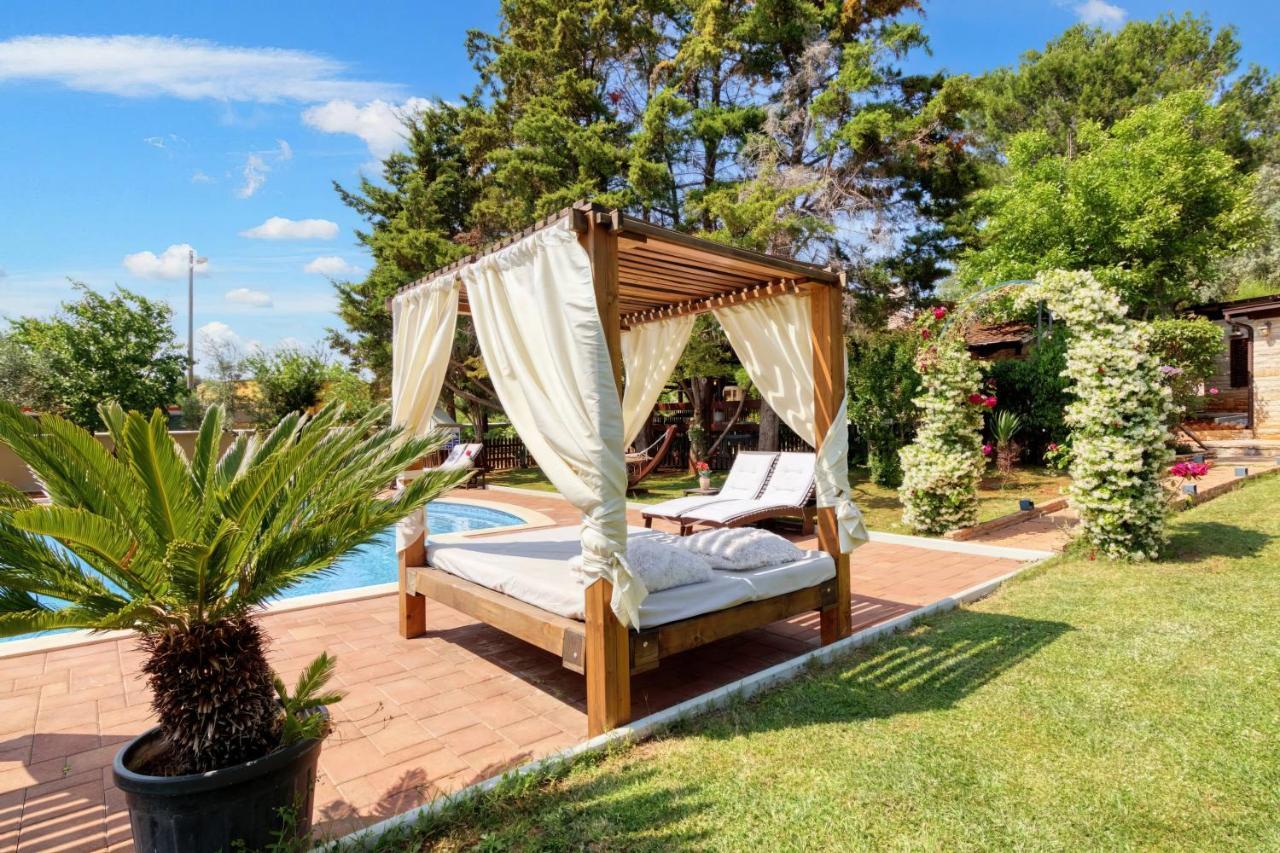 Holiday Home Giardino Marino Pomer Exteriér fotografie